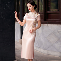 Noble June Xi mother-in-law wedding banquet outfit 2024 new summer high-end mother wedding dress young improved cheongsam