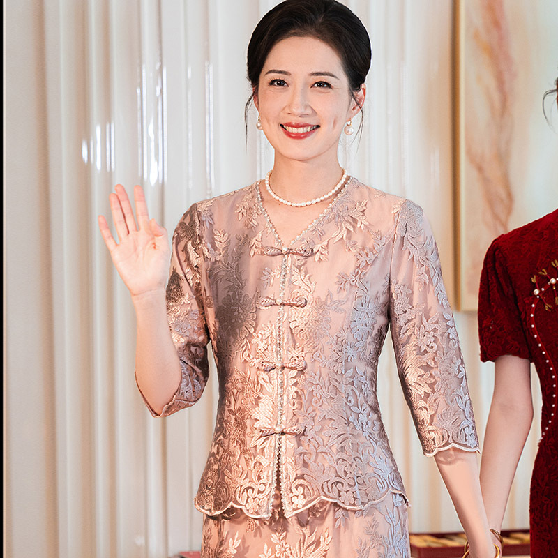 Elegant and Graceful Young Mother-In-Law Wedding Banquet Two-Piece Suit 2026 New Summer Wedding Mother's Banquet Dress