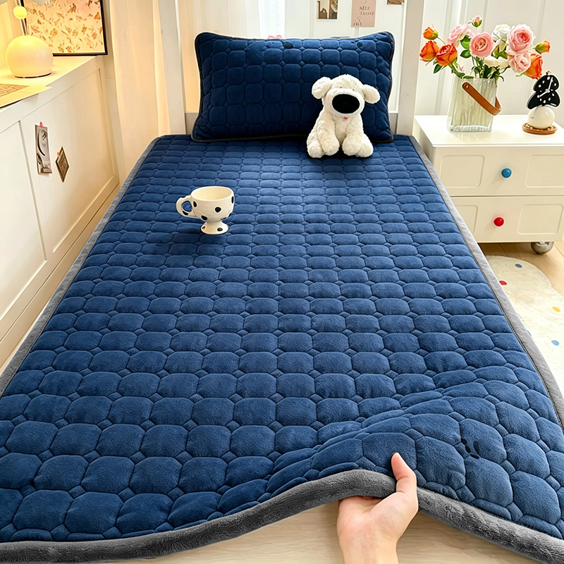 Mattress for Student Dormitory 0.9m Single Bed Winter Warm Flannel Mattress Pad Universal for All Seasons Double-Sided Pad Washable