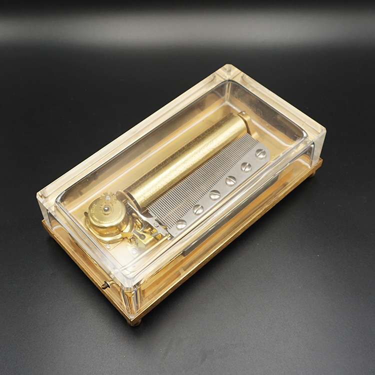 High-end crystal glass shape classic 72 comb 3 songs Swiss REUGE royal music box music box