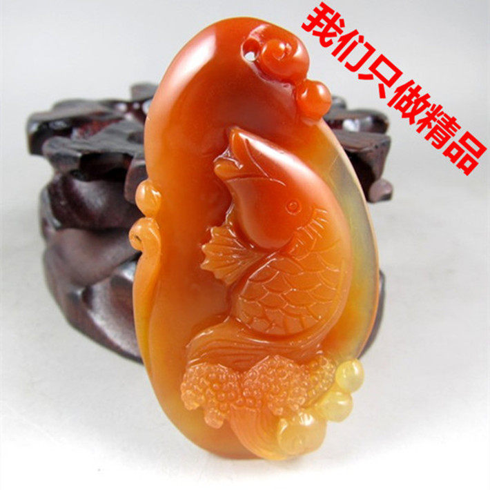 Boutique Longling Laokeng Huanglongyu Year after Year Pendant Pendant Necklace Handle Toy Pieces Chicken Blood Red Su Gong Carved