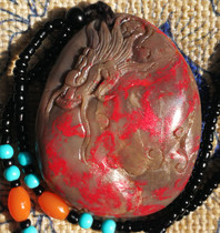 Natural Changhua Chicken Blood Stone Ox Horn Frozen Dragon Traveling the World Pendant Pendant Soft Jade Bottom Bahrain Shoushan Laos Tianhuang Stone