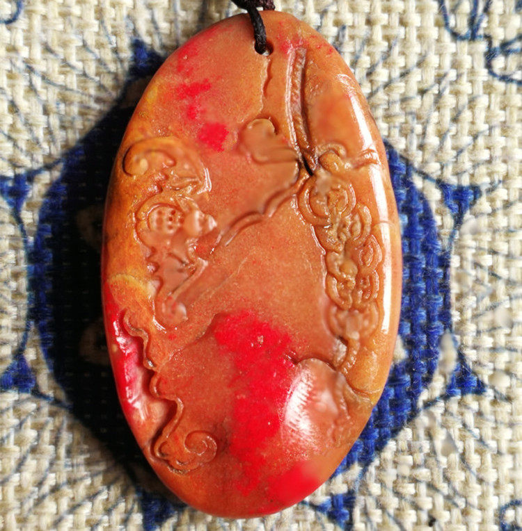 Natural Changhua Tian Huang chicken blood stone pendant (blessing in front of the blood fresh Bahrain Shoushan, Laos Tian Huang