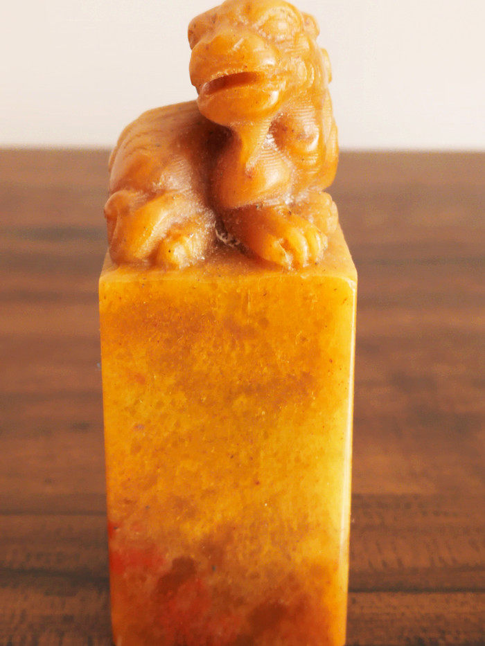 Sushan Shixiang Ling Tongyu Seal Old material with sand blood Dashan mountain pit, flower pit, flower and stone