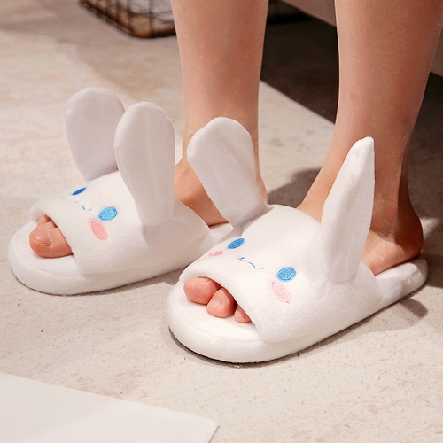 Скальчики для собак Юмуи в зимних ушах переместят милую девочку Серде