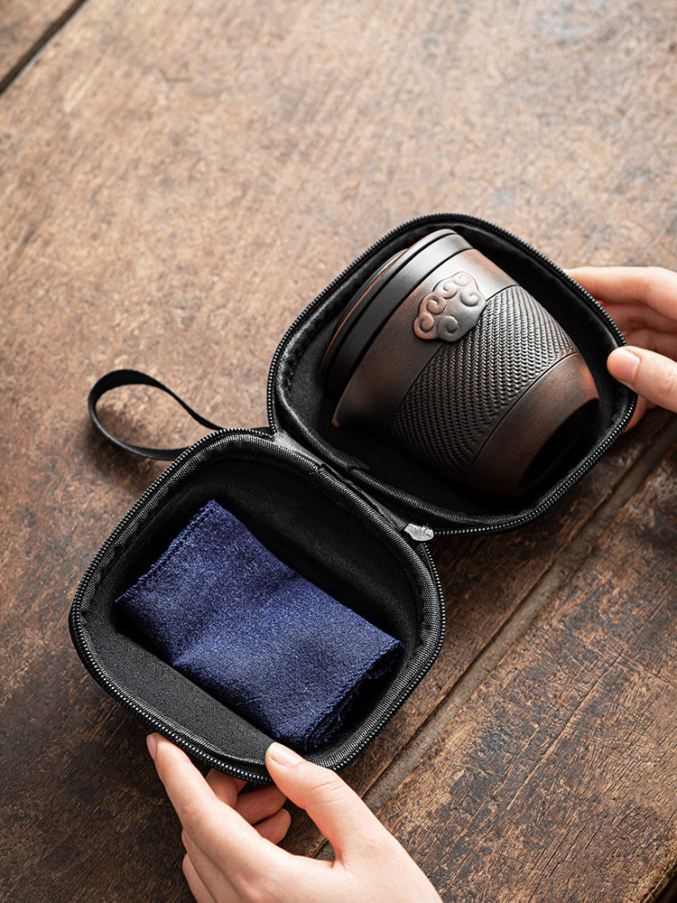 Tangfeng Purple Clay Quick-Drinking Cup Set, One Pot and Four Cups, Portable Travel Tea Set for Outdoor Use and Car Travel