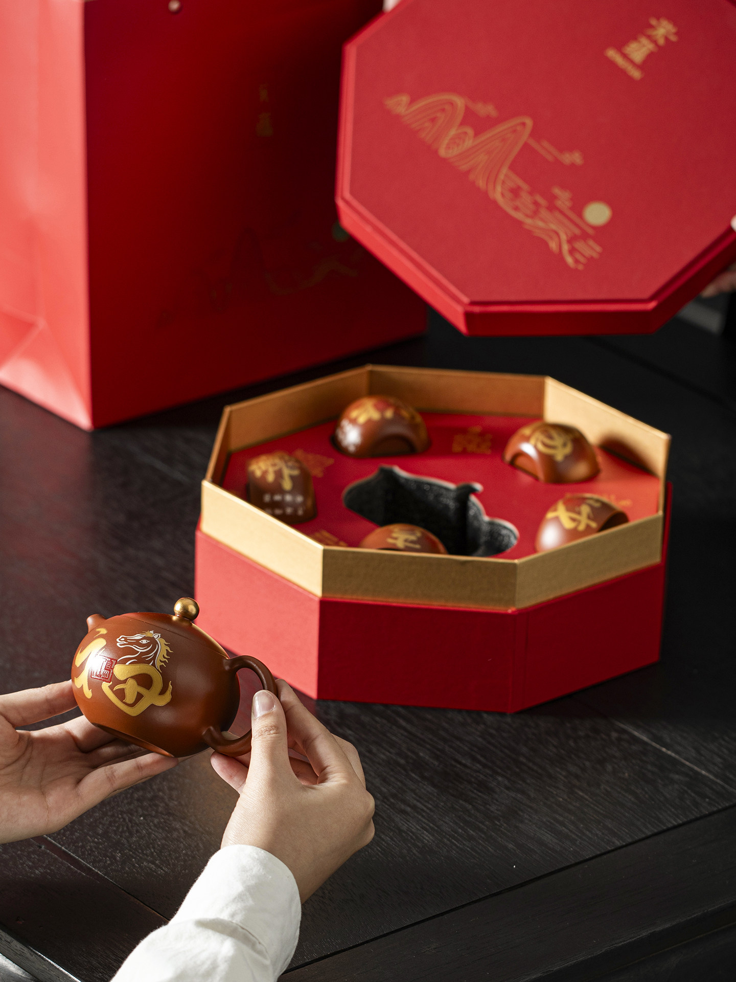 2026 New Year of the Horse Cultural and Creative Five Blessings Tea Cup New Year Gift Tea Set for Elders, Leaders, and Clients