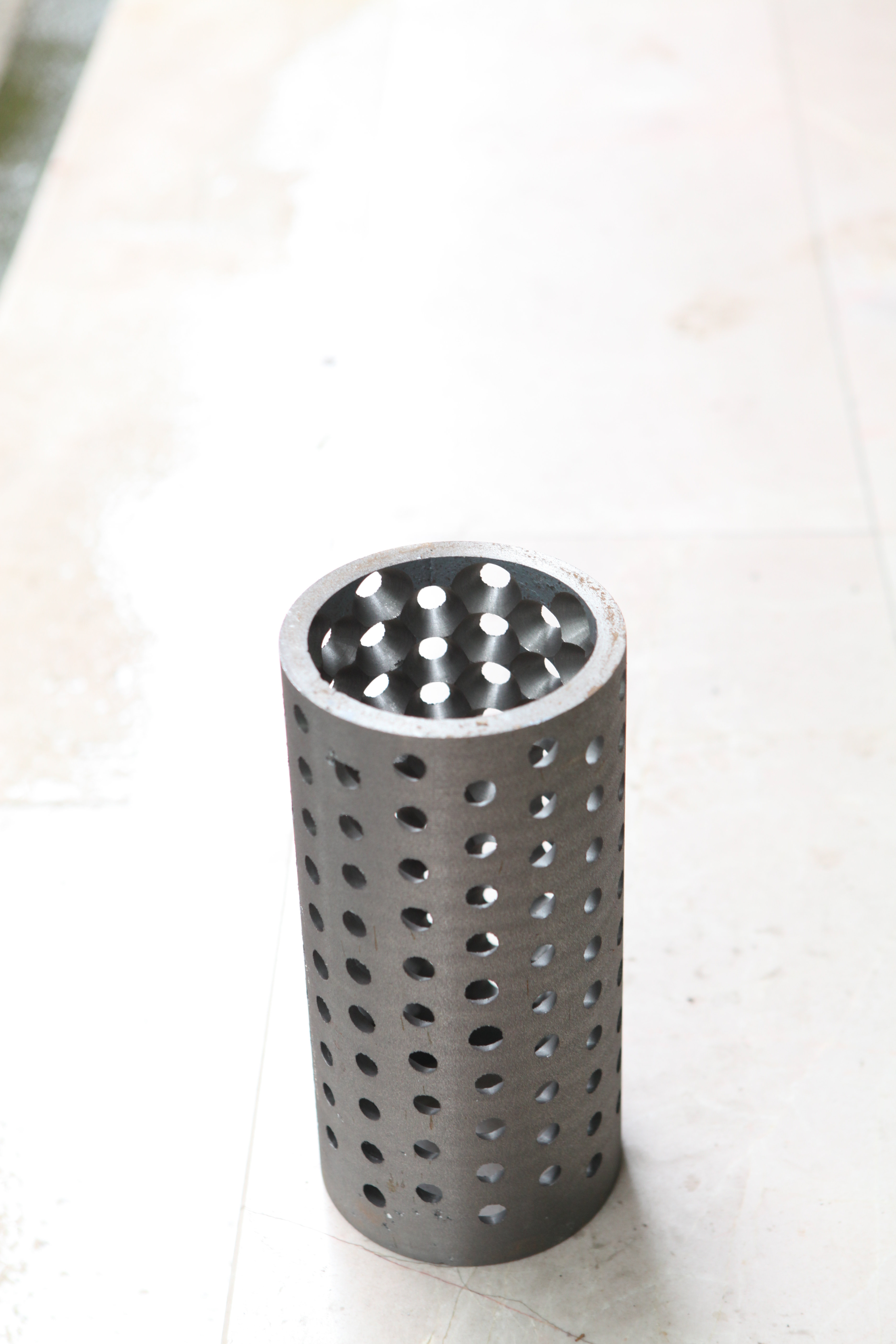 Factory direct sales Liwei brand snail tail shearing machine original with 2 catties capacity small machine roller