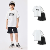 Белый и черный тон, поглощение влаги и быстрое сушка