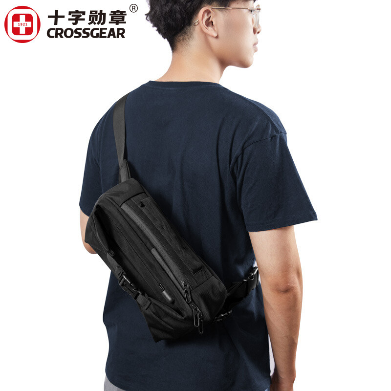 2021 New Satchel Men's Summer Leisure Day Ensemble Men Tide Card Sports Chest Bag Fashion Trends Handbag pockets