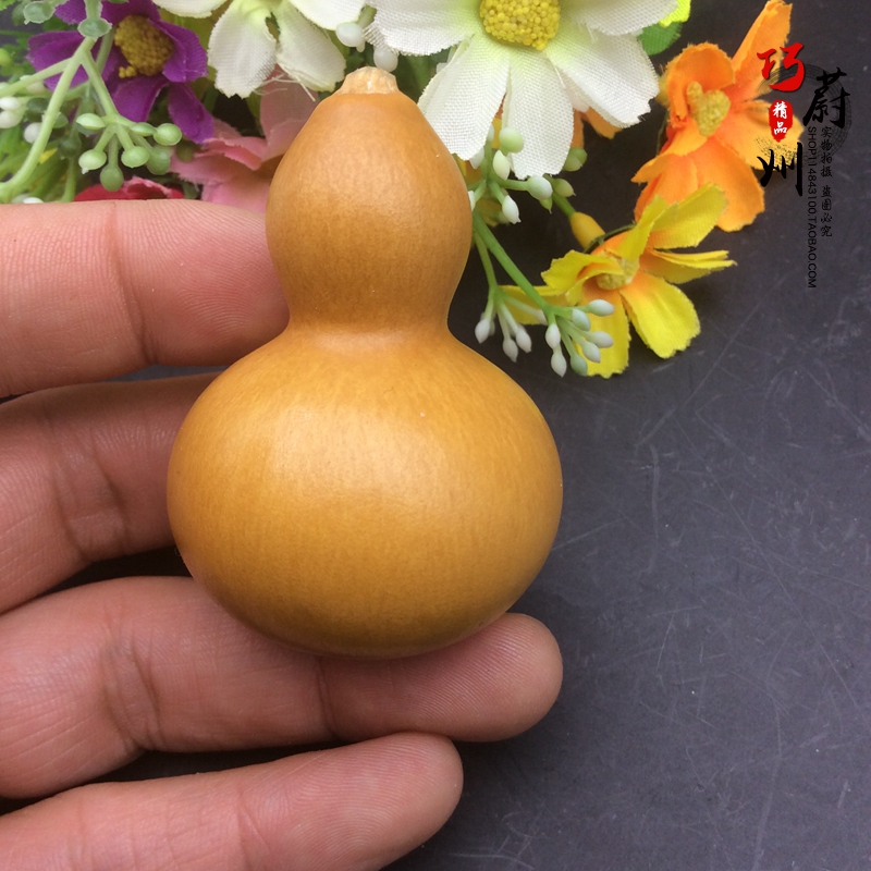 Exquisite natural little gourd piece plate playing Hulu Defo possessor twisted hands and played with little gourd