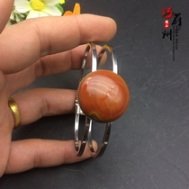 Fine pure natural warfare country Red Manau womens fine work inlay Manau bright red atmosphere agate inlaid bracelet