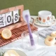 Прозрачный сиреневый маленький скребок
