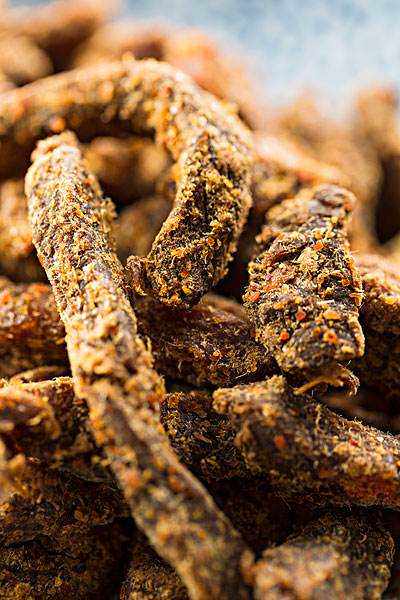 Ropolis Bull meat Dry bagged 180 gr Leaf Mountain specie 5 fragrant cow meat Dry Spicy Notes Open Bag Ready-to-use Casual Snacks