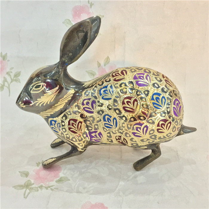 Zodiac rabbit swing piece copper carving handicraft recruited small rabbit home decoration gift