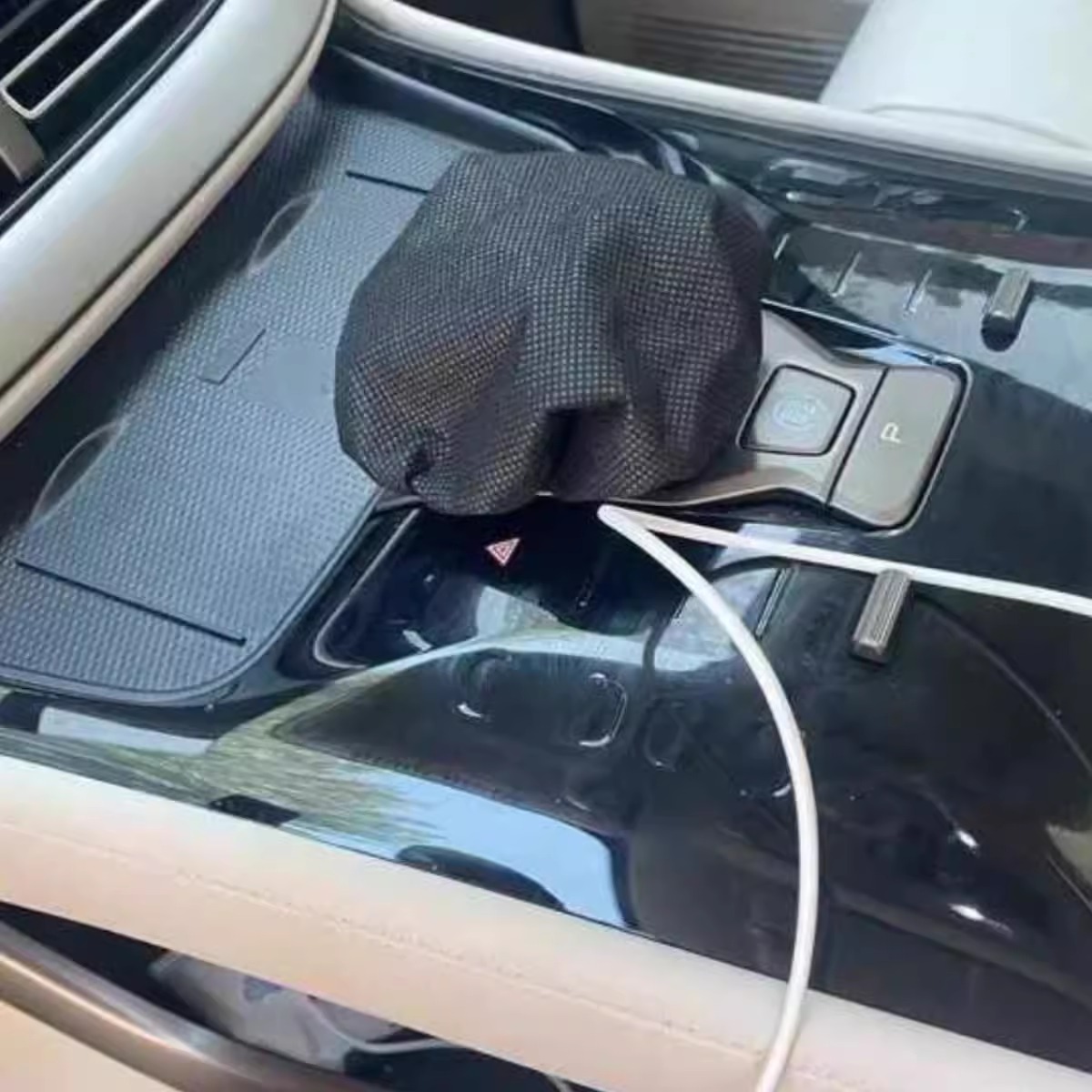 BYDの誠実なサービスオリジナル車のピックアップキット使い捨てシフトレバーカバー使い捨てギアレバーカバーハンドブレーキカバー