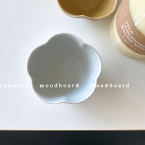 moodboard Japanese flower seasoning dish sesame glaze soy sauce vinegar dipping sauce dish household ceramic alien creative