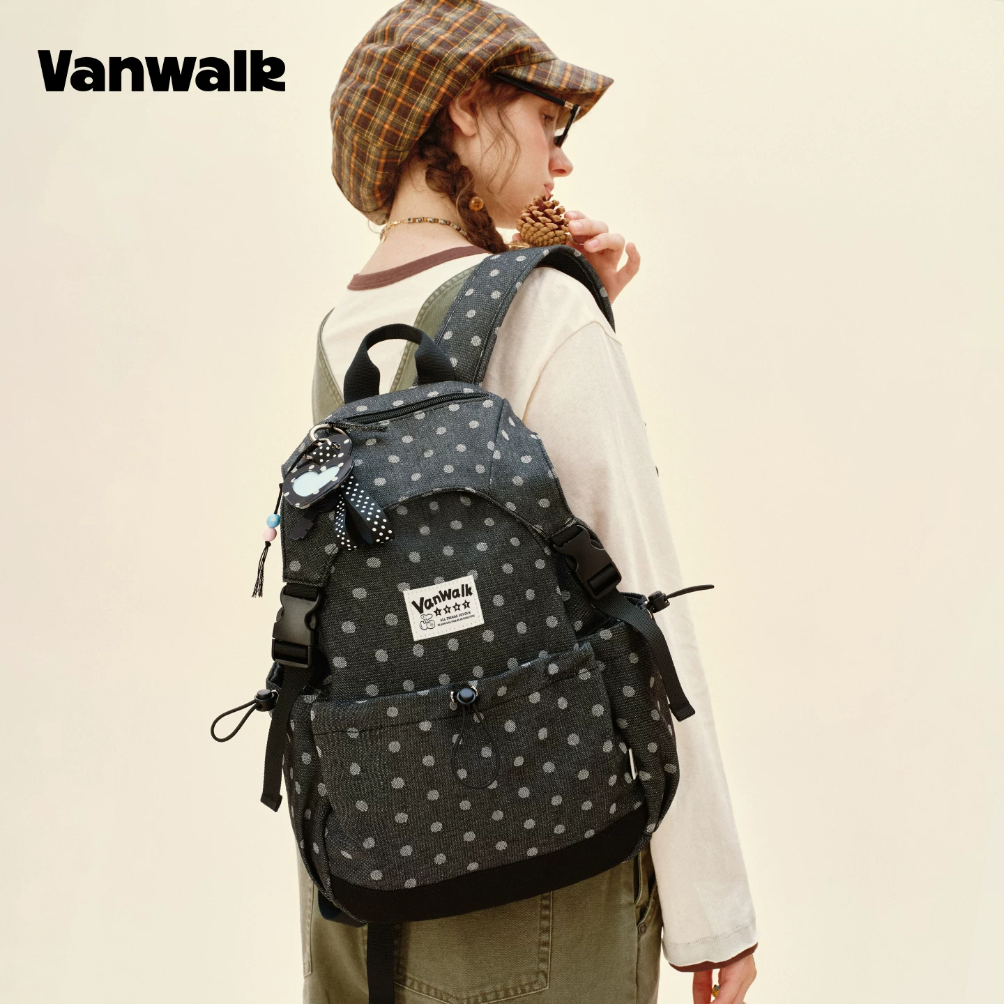 VANWALK Pinecone Tribe New Niche Star Leopard Print Casual Backpack Women's Commuting Black School Bag