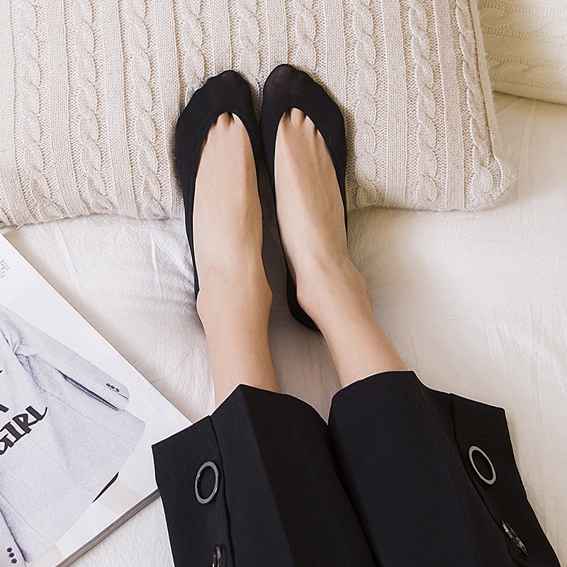 Invisible socks women's invisible socks socks summer thin cotton bottom ice silk shallow mouth socks non-slip silicone invisible socks Korean version of the tide