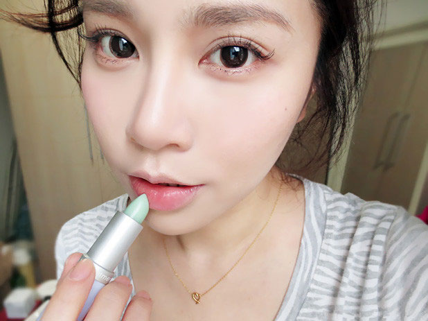 Môi quanh năm. Vẻ đẹp trẻ trung Vitamin E dưỡng môi toàn diện Giữ ẩm và không bóng nhờn - Son môi merzy v17