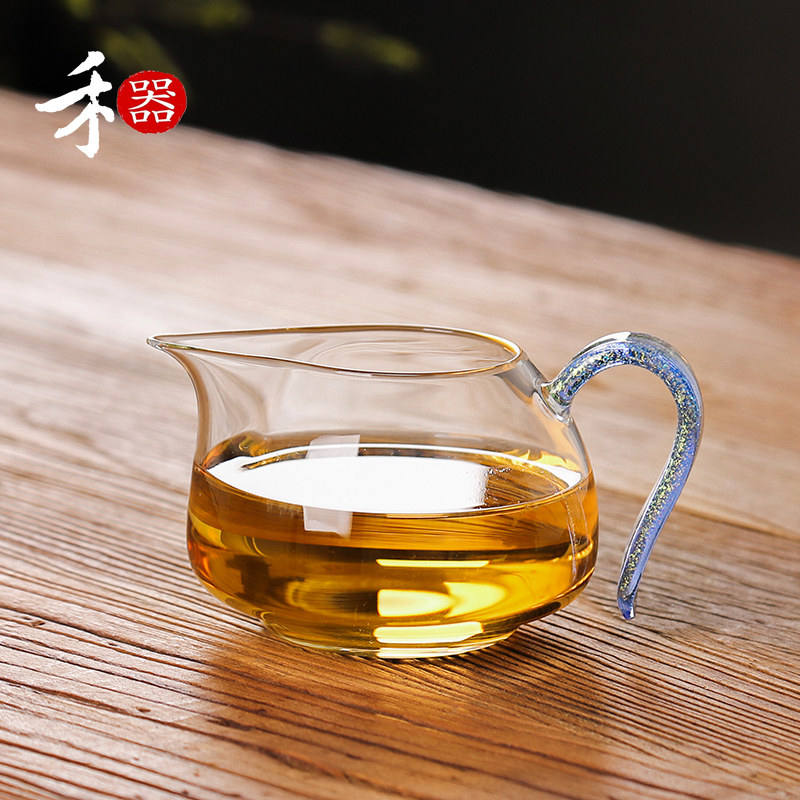 Taiwan's light and grain-ware pure handmade color to make transparent and heat-resistant glass fair cup of tea sub-tea-tea sea