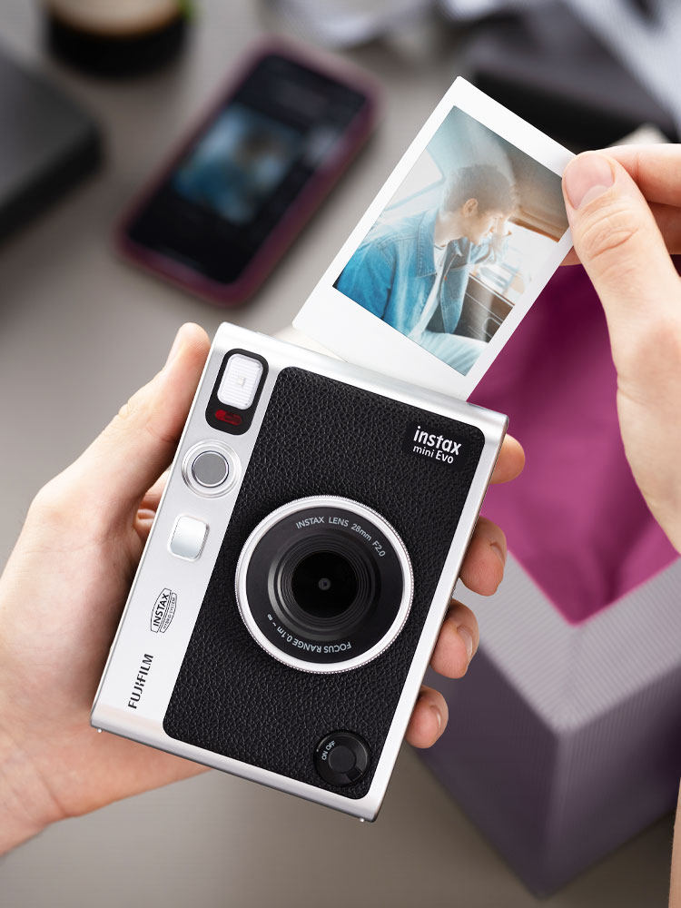 Fuji Camera Instax Mini Evo Instant Camera One-Shot Digital-To-Analog Retro 90 Upgraded Model
