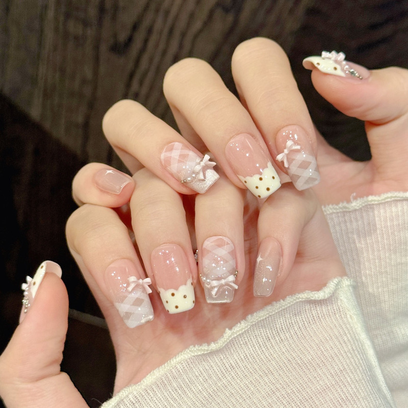 2026 New Style Bowknot Short Handmade Press-On Nails Versatile Whitening Fake Nail Stickers