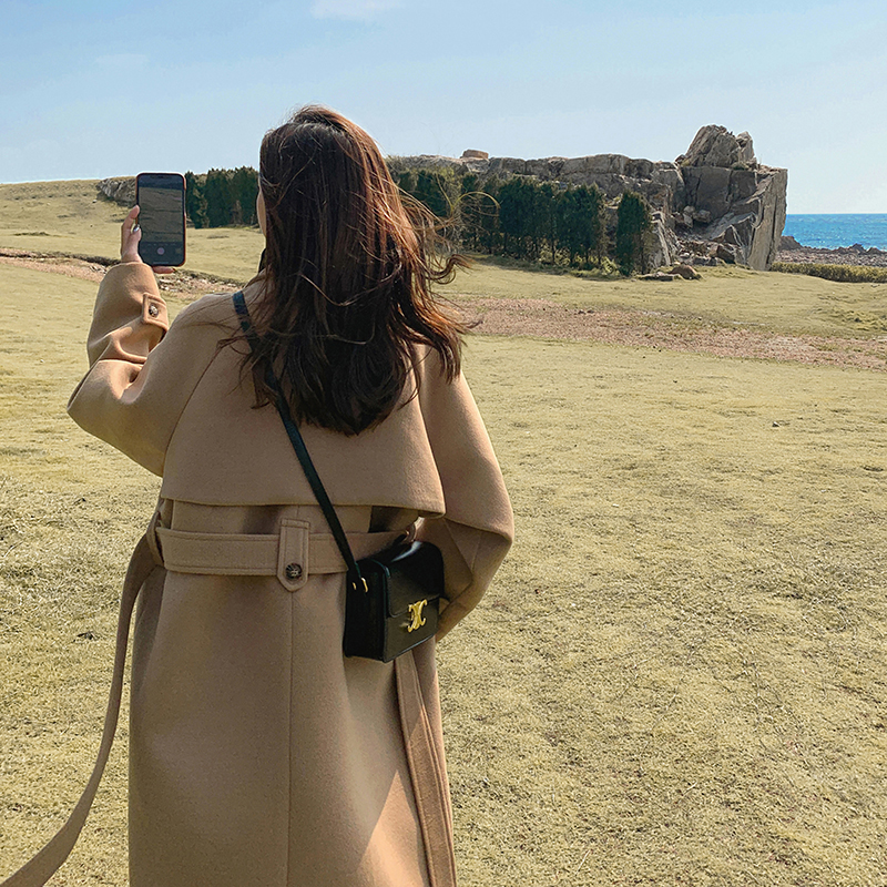 Lecea Alice Mao's jacket Women's mid-2022 Winter's new Hepburn Thickened Daughter's Giant Coat Woman