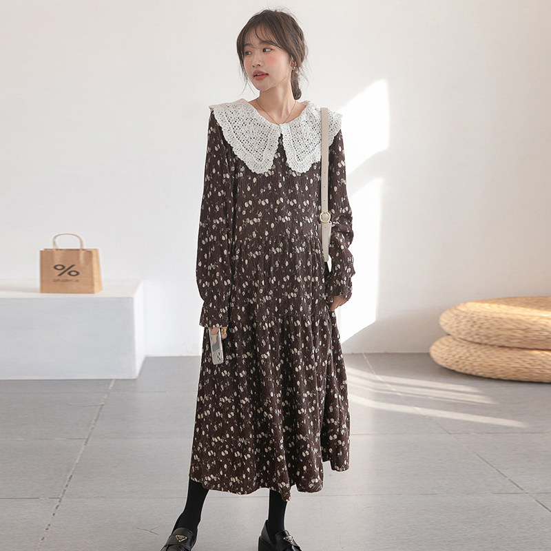 Pregnant woman Ocean dress Spring and autumn dress Long sleeves Long version over knee long dress Fashion capers The red Ocean Pie Foreign Pie Dress down Broken Flowers Skirt