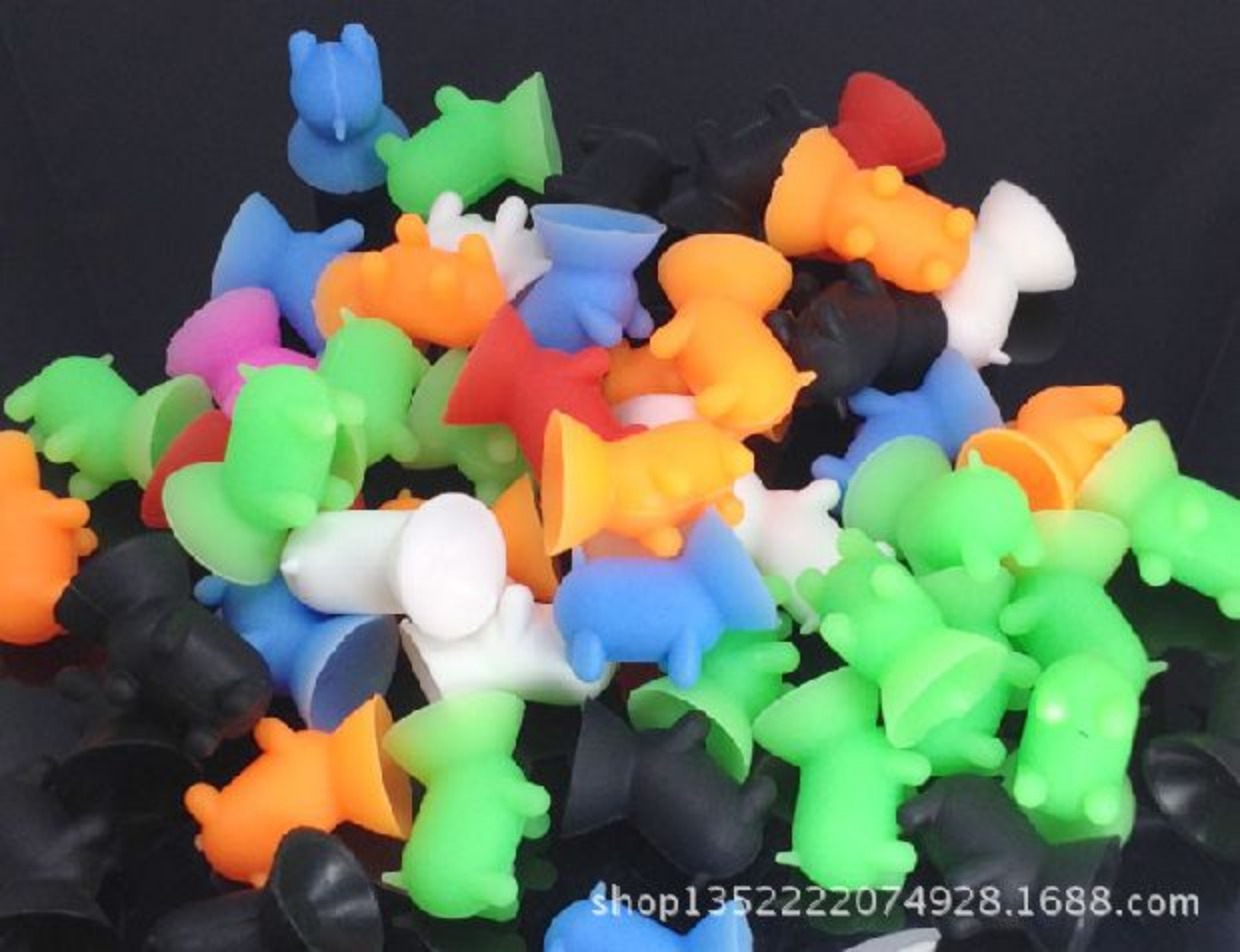 Mini Desktop lợn silicone hút người giữ điện thoại nghe nhạc MP3 / MP4 khung UTS giữ điện thoại phổ thông - Phụ kiện MP3 / MP4 kẹp tai nghe cài áo