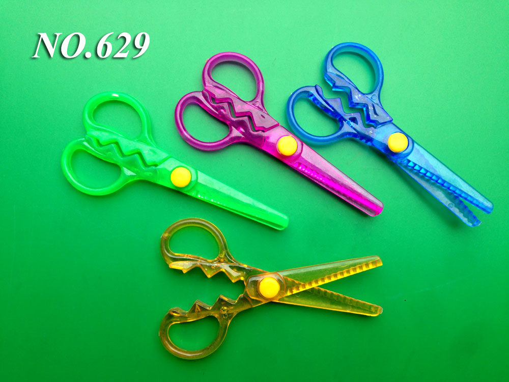 Child safety scissors Student scissors stationery scissors Toddler hand scissors All plastic children's scissors Plastic scissors