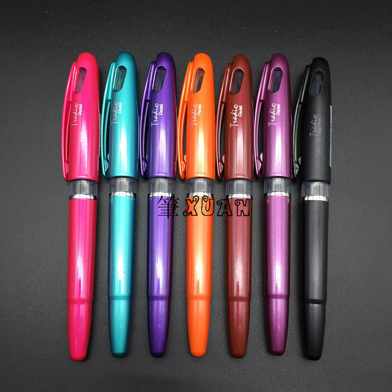 Japan's Pentel Paitong Taiban signature pen French version of the straight liquid duckbill comic water-based pen TRJ50 TRJ96