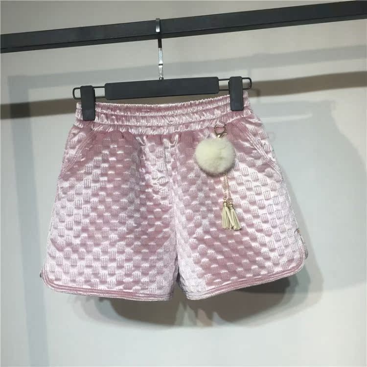 Phiên bản Hàn Quốc cực ngầu của quần short cạp cao nhung sang trọng nữ mùa đông 2018 mới mặc quần ống rộng ống rộng đế bệt quần tập gym nữ