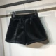 Phiên bản Hàn Quốc mát mẻ bên hông kim cương đen nhung quần short nữ mùa đông thun cao eo rộng rộng mỏng chân quần quần