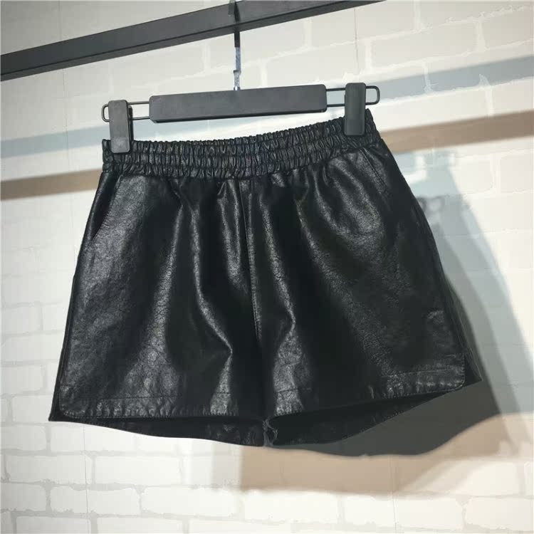 Phiên bản Hàn Quốc mát mẻ của quần short da nữ mùa thu đông co giãn eo cao rộng rộng chân rộng quần hoang dã mặc quần bốt quần short nữ kaki