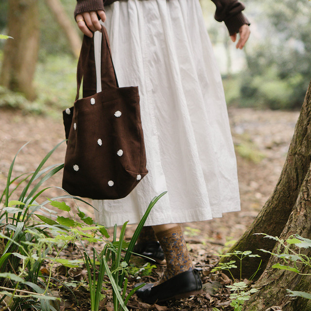 ຖົງຜ້າເຮັດດ້ວຍມື paleMoon chestnut dot handbag homemade Japanese forest style literary and artistic cute handbag retro