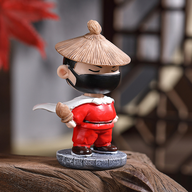 Car Dashboard Ornaments, Bobblehead Dolls, High-End Men's Car Interior Decorations on Passenger Buses