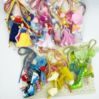 Alice high heel pendant (spot flawless)