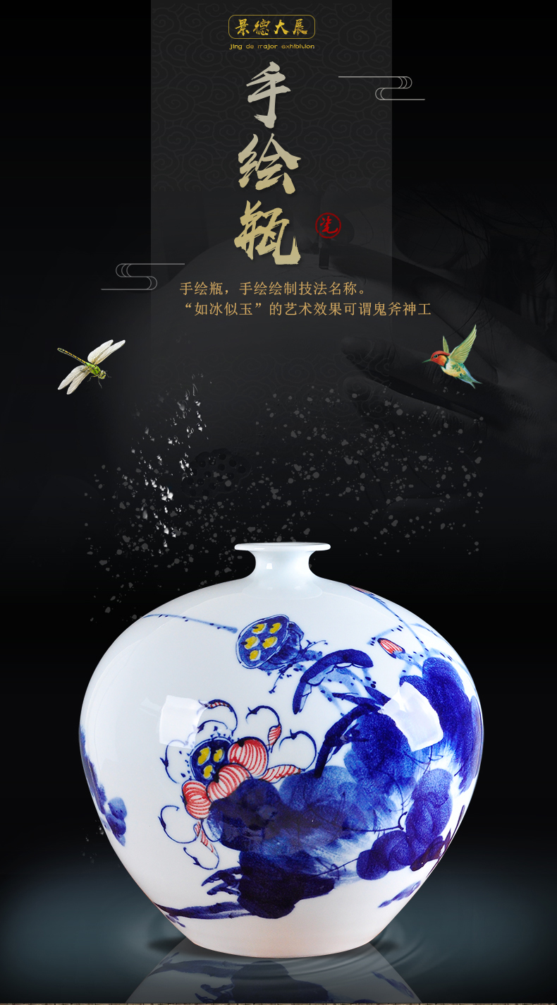 Creative hand made blue and white porcelain vase furnishing articles mesa of Chinese style restoring ancient ways is the sitting room decoration home decoration ceramics handicraft