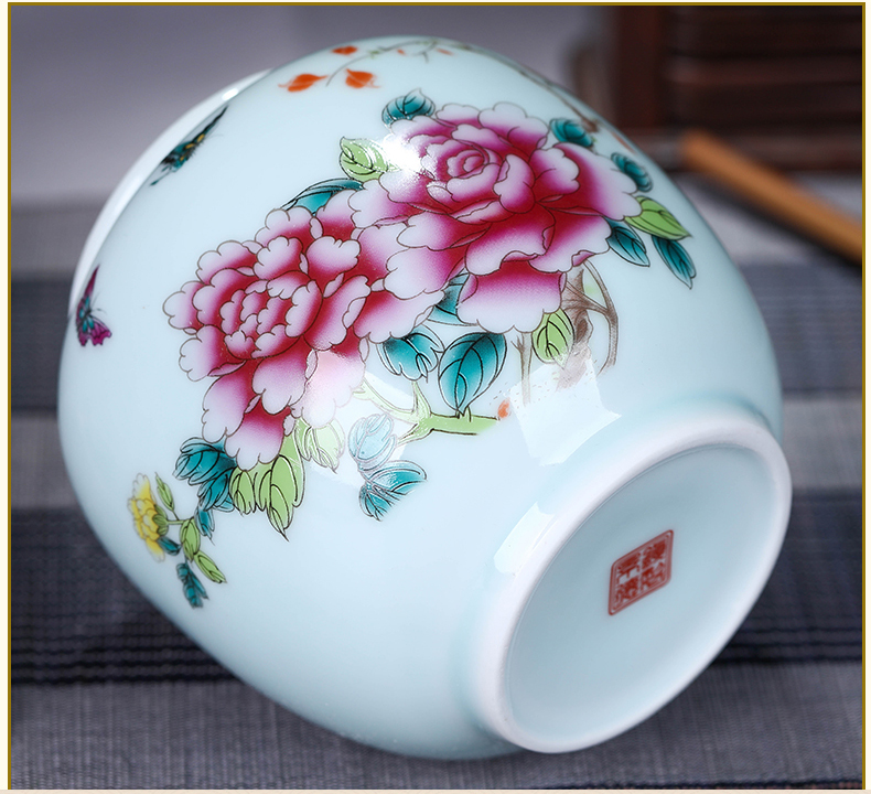 Jingdezhen ceramic large tea caddy fixings box of bulk tea tins POTS sealed as cans of pu - erh tea storage tanks