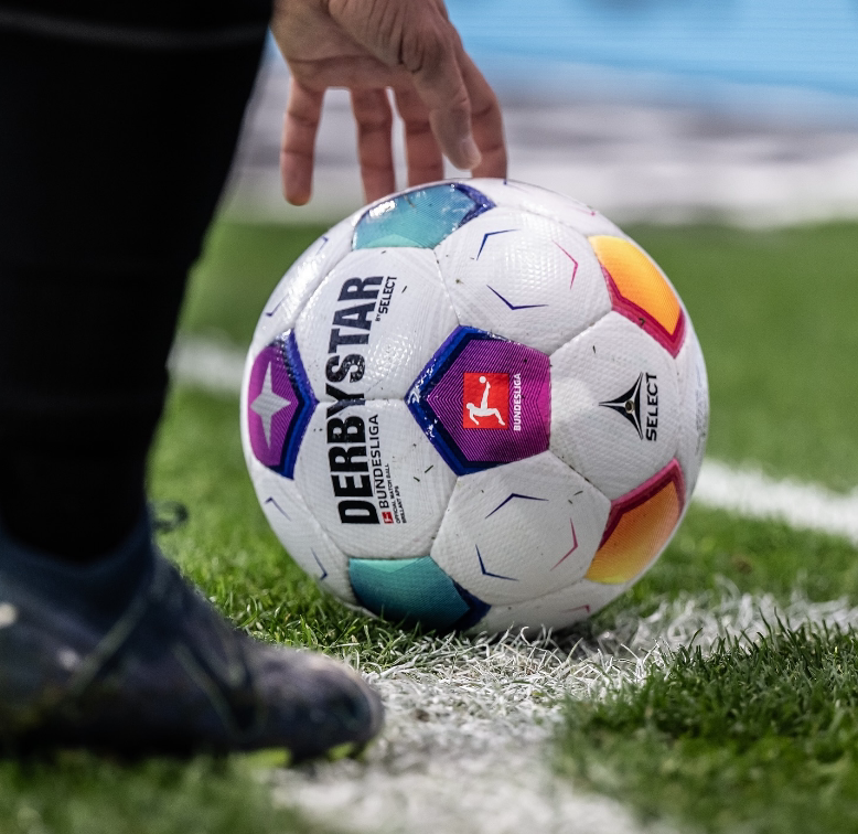 Derbystar/Derby Star Football 24/25 Season Bundesliga Official Match No. 5 Hand-Stitched Football