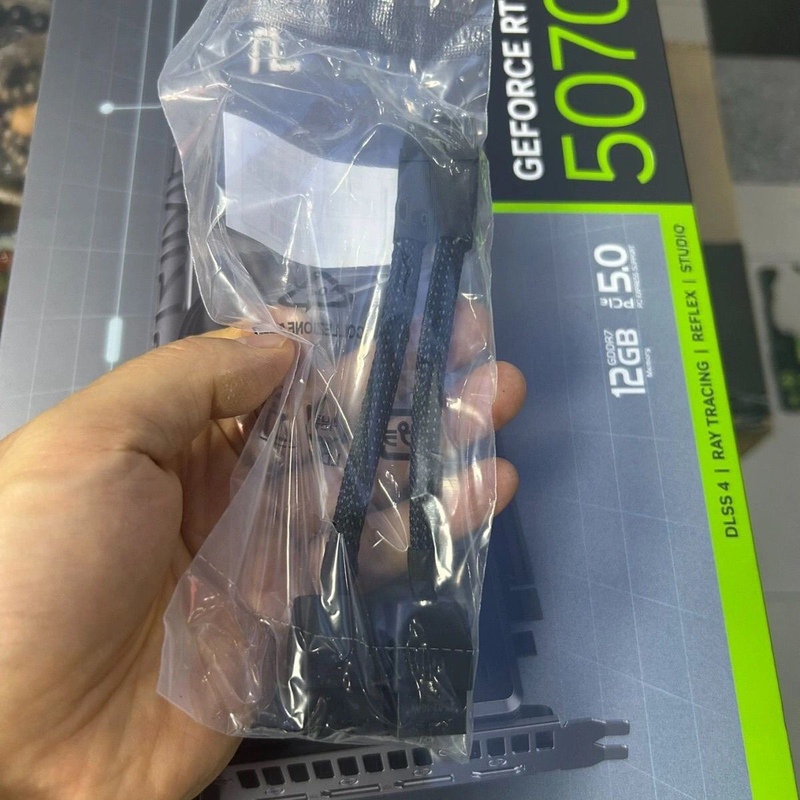 Rtx4070/80 Graphics Card Adapter Cable 2X8Pin to 16Pin12Vhpwr Graphics Card 5.0 Connection Cable Power Supply Cable Rtx4070/80 Graphics Card Adapter Cable 2X8Pin to 16Pin12Vhpwr Graphics Card 5.0 Connection Cable Power Supply Cable