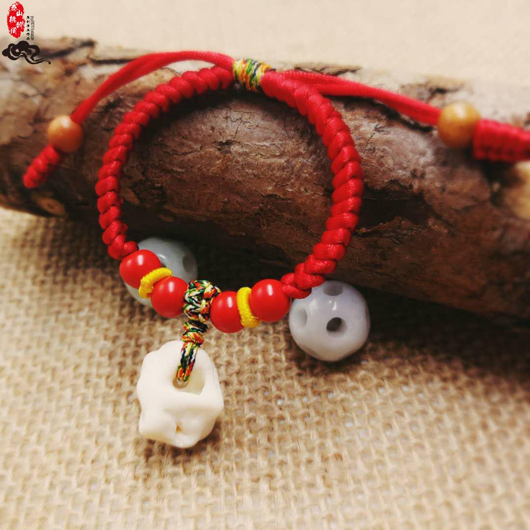 Em bé đào quả óc chó giỏ hạt nhân cinnabar vòng chân bé áp lực sốc ác đỏ vòng tay dây đeo chống sợ - Vòng chân lắc chân nữ vàng đẹp