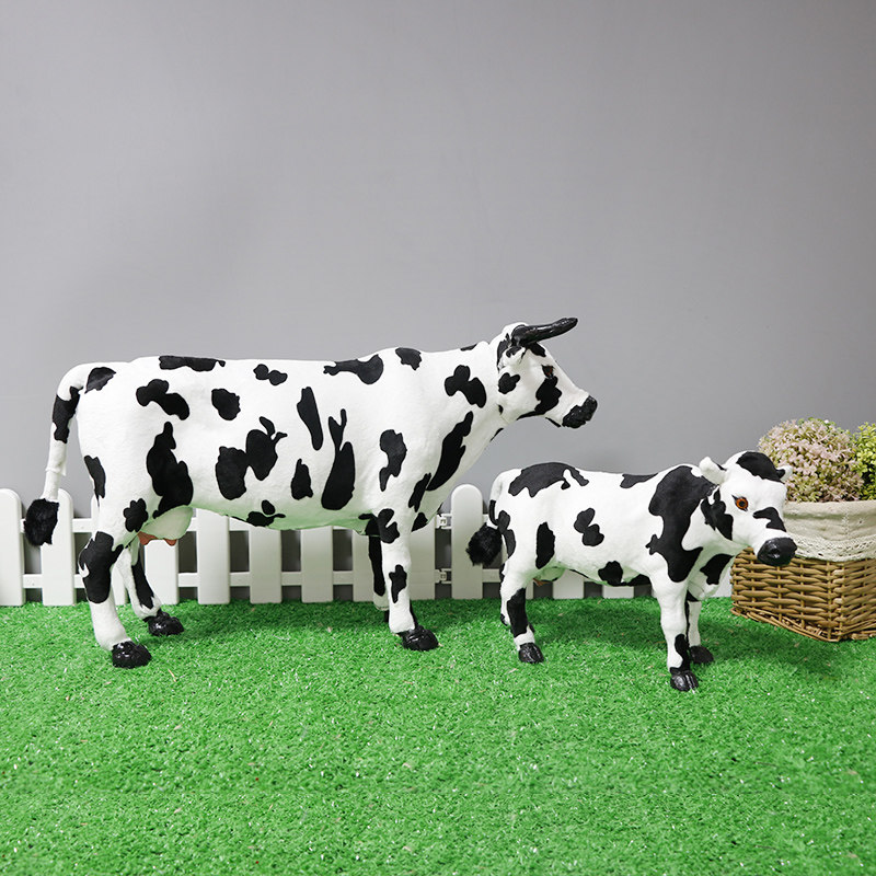 Simulation cow model ornaments Animal plush toys Milk area decorations Refrigerator supermarket ranch display props