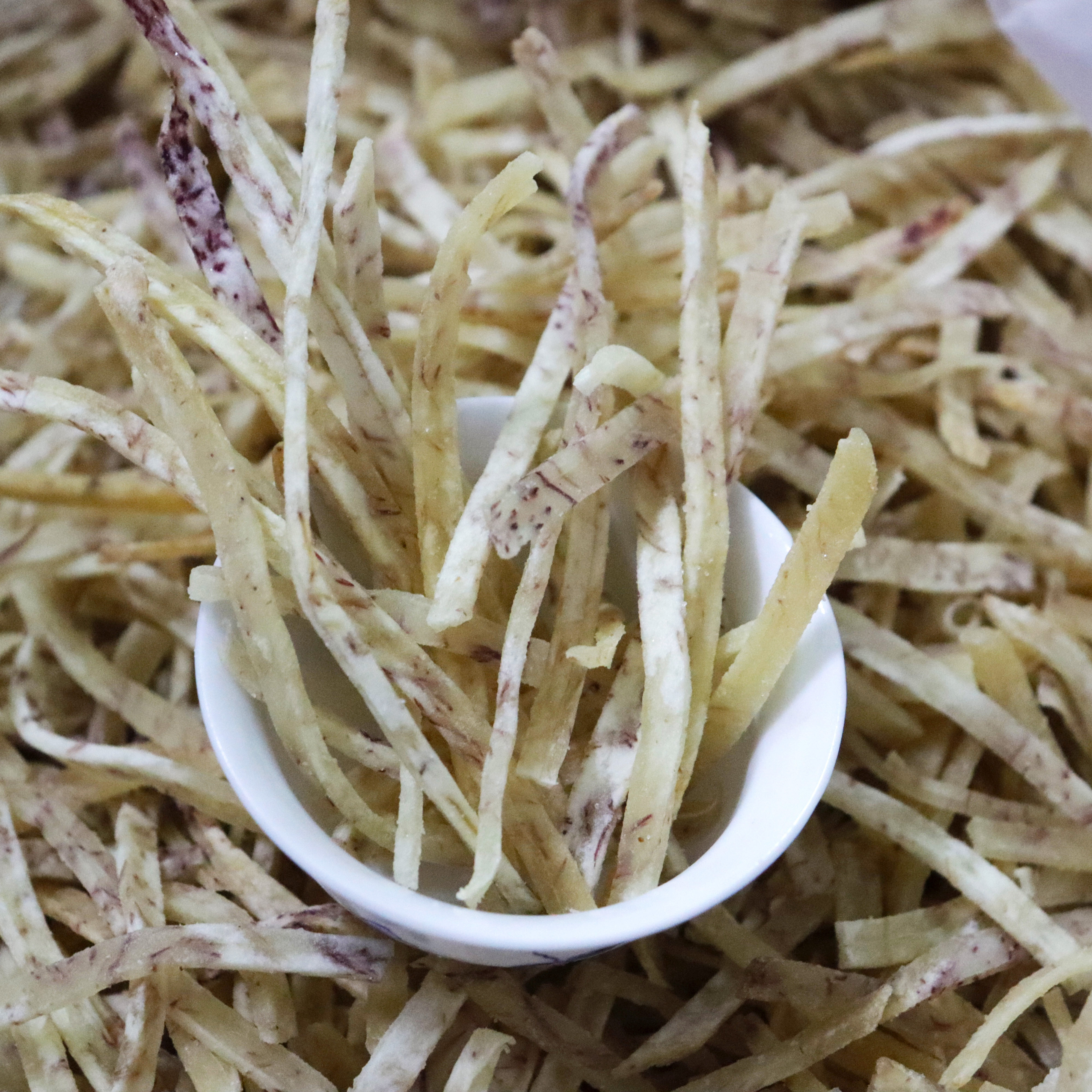 椒盐芋丝咸香脆,2025年潮汕特色零食品鉴指南