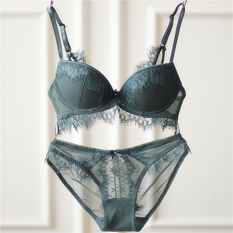 European and American women's lingerie sexy lace embroidery small breasts to thicken up and thin down thick lingerie suit spring and summer new