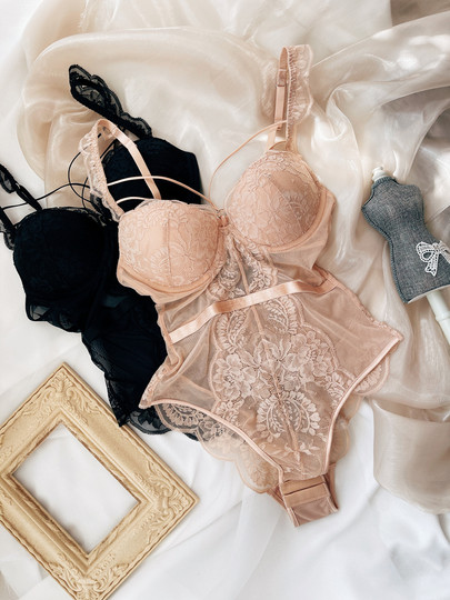 European and American Style Young Women's Lingerie, Push-Up Padded Bra, Sexy Lace Transparent Camisole Bodysuit, Hollow-Out Beautiful Back, Red