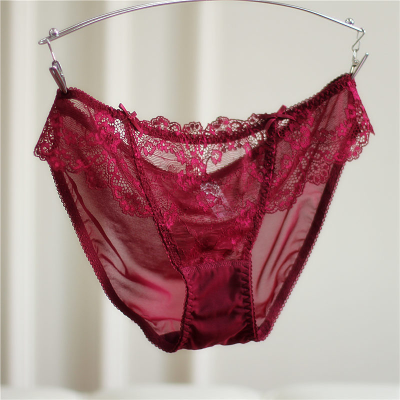 European and American ladies underwear low waist triangle Sexy red lace mesh yarn overdraft Summer comfortable with hip and breathable transparent