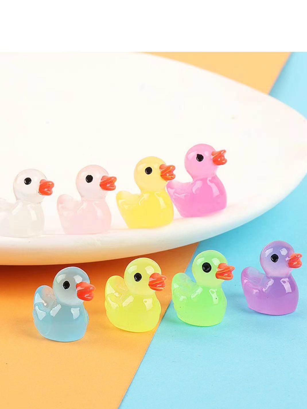 Night Light Toy Small Yellow Duck Kindergarten Festival Small Gift DIY Decompression Cure Creative Pendulum Prize Ornament Ornament-Taobao