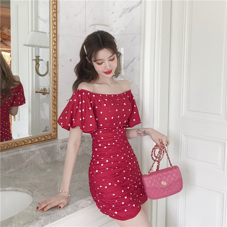 VK旗艦店 韓系一字領愛心飛飛袖修身包臀裙短袖洋裝